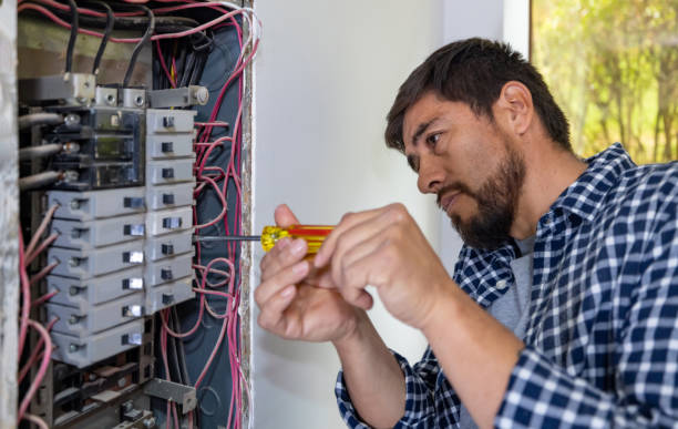 Best Affordable Emergency Electrician  in Hortonville, WI